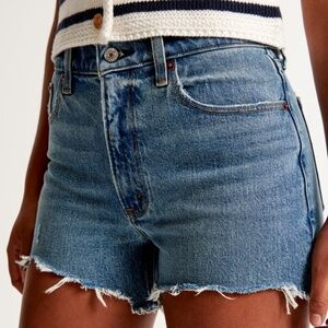 Abercrombie 4” Mom Shorts High Rise